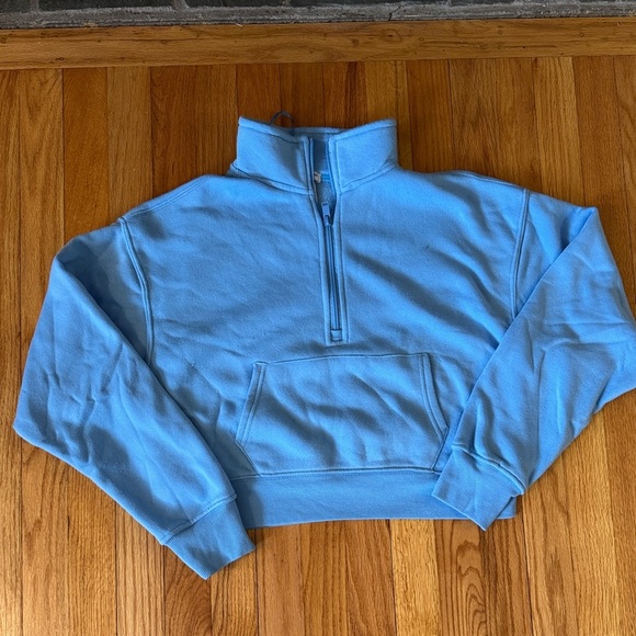 Better t Tops - Better Together Women’s Medium Light Blue Quarter-Zip Pullover
